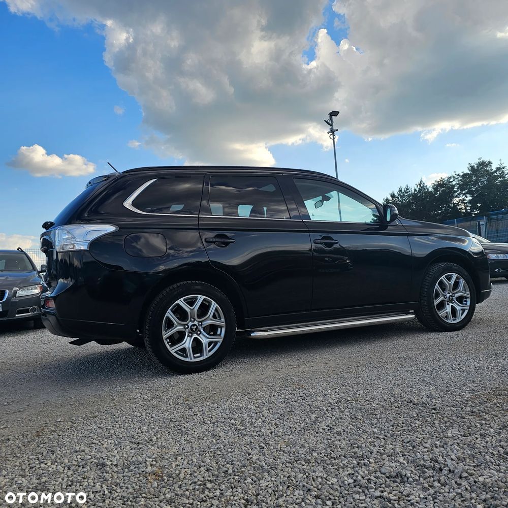Mitsubishi Outlander - 4