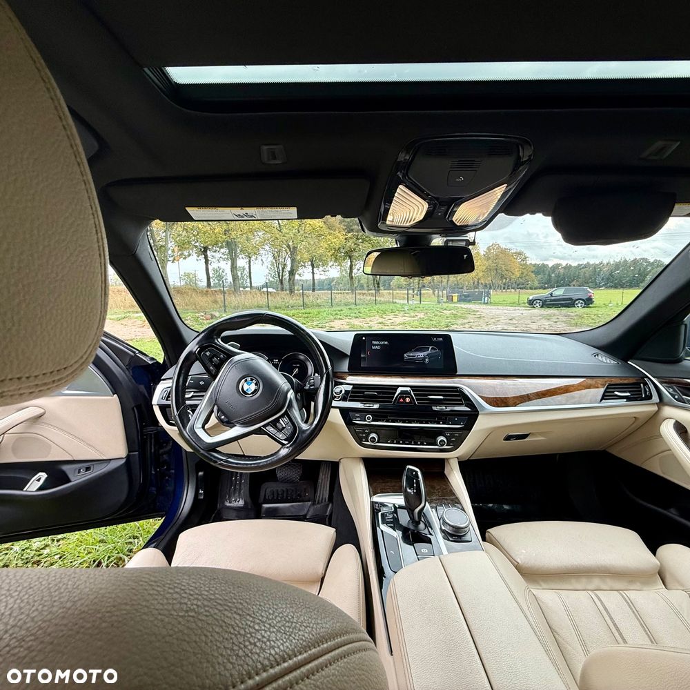 BMW Seria 5 530i xDrive Luxury Line - 4