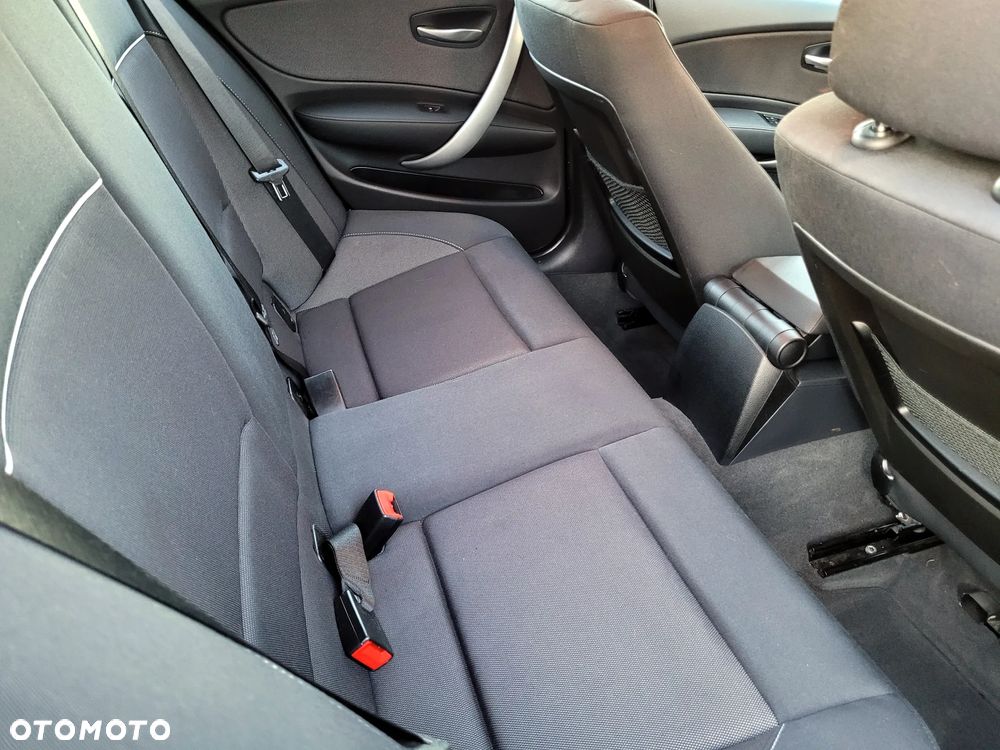 BMW Seria 1 118d - 14