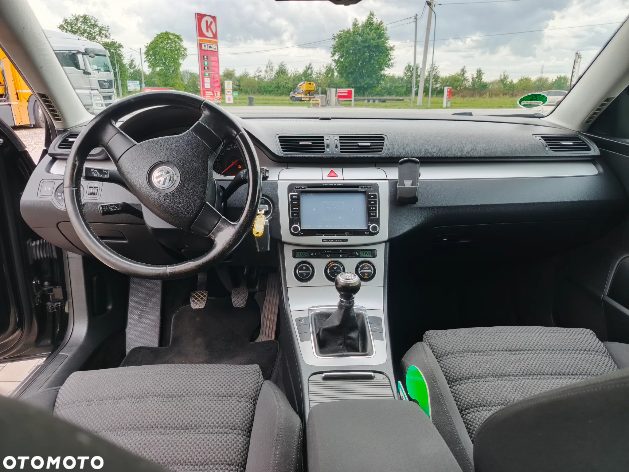 Volkswagen Passat 2.0 FSI Comfortline - 14