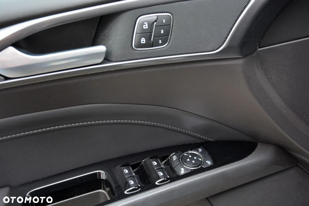 Ford Mondeo 2.0 TDCi Titanium PowerShift - 21