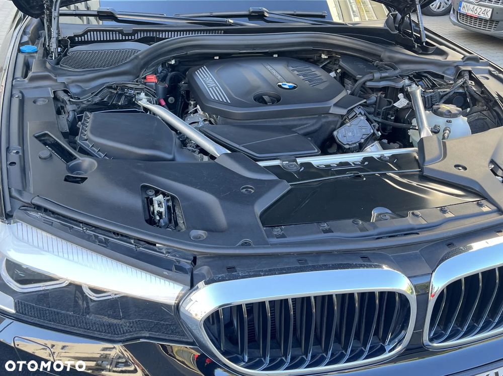 BMW Seria 5 520d xDrive Sport Line sport - 15