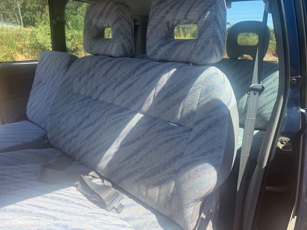 Mitsubishi Space Gear 2.5 TD GLX - 12