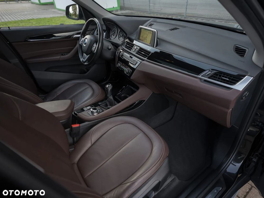 BMW X1 xDrive20d xLine - 32