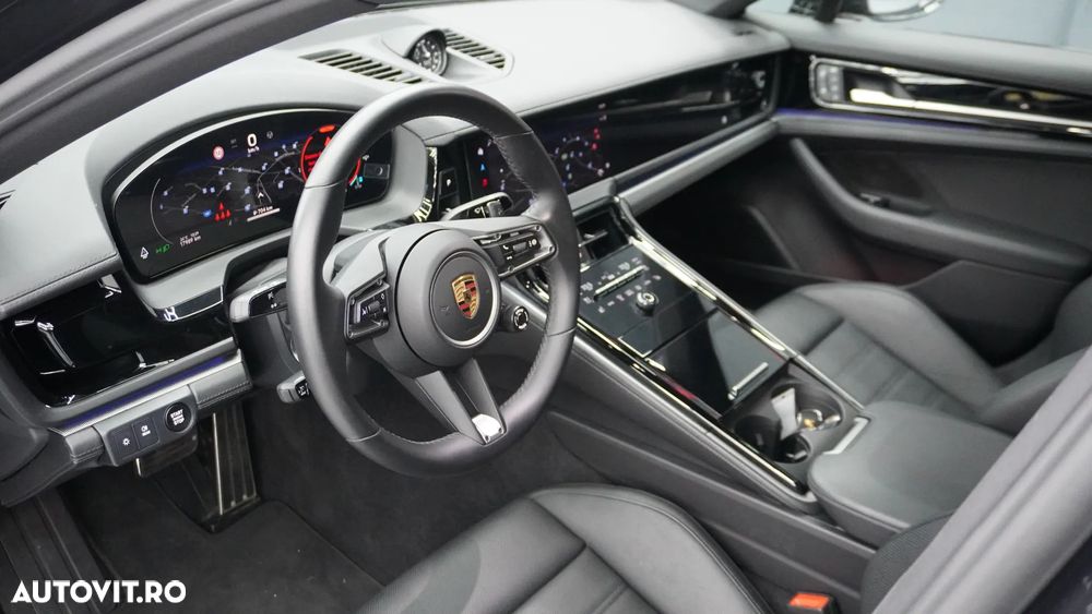Porsche Panamera 4 - 11