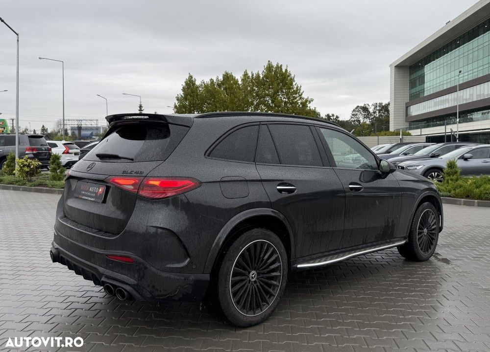 Mercedes-Benz GLC 300 d 4MATIC MHEV - 4