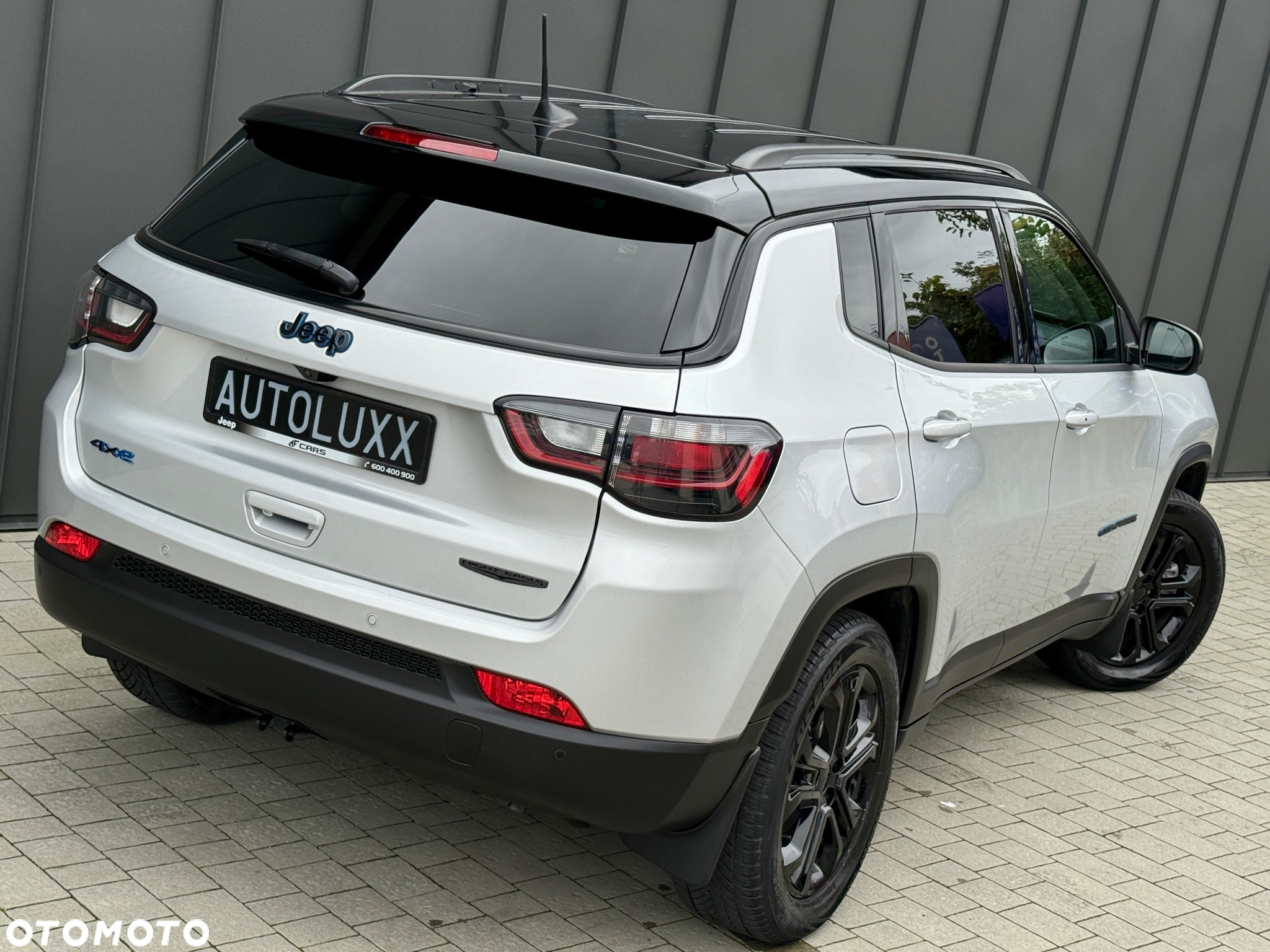Jeep Compass 1.3 T4 PHEV 4xe Night Eagle S&S - 9