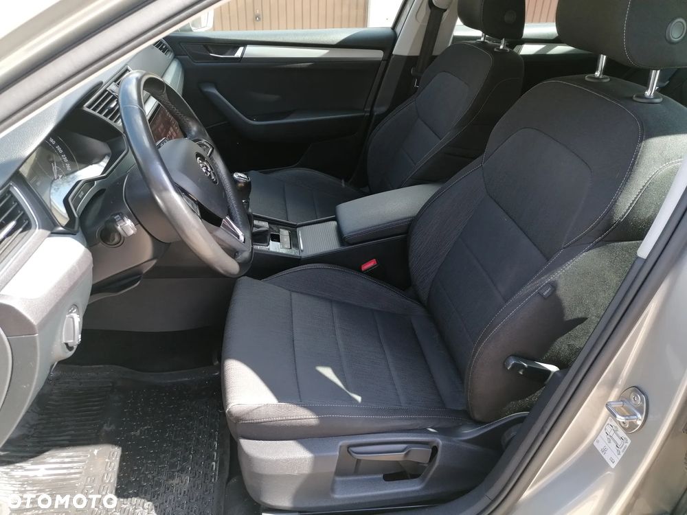 Skoda Superb 2.0 TDI Ambition - 16