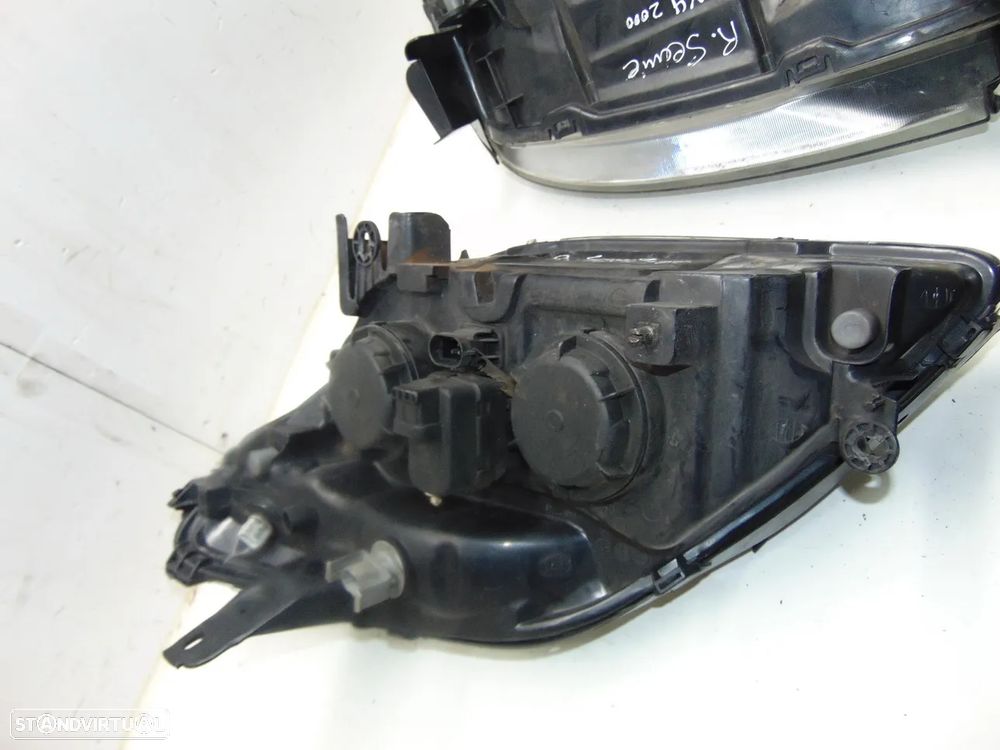 Renault Scenic RX4 faróis - 9