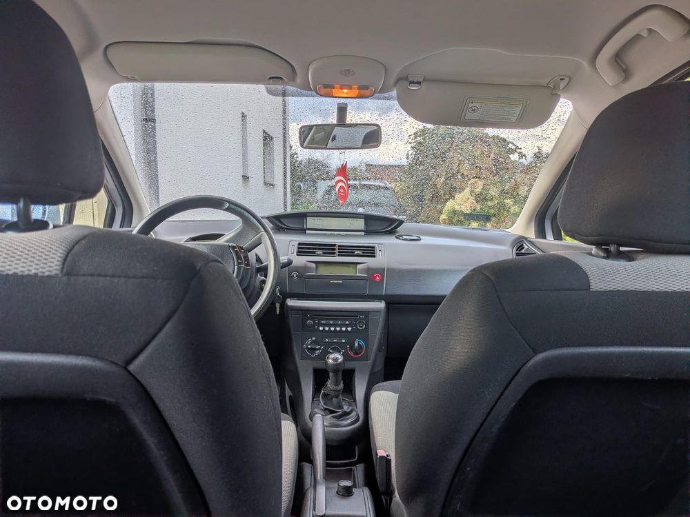 Citroën C4 1.6 HDi SX - 10