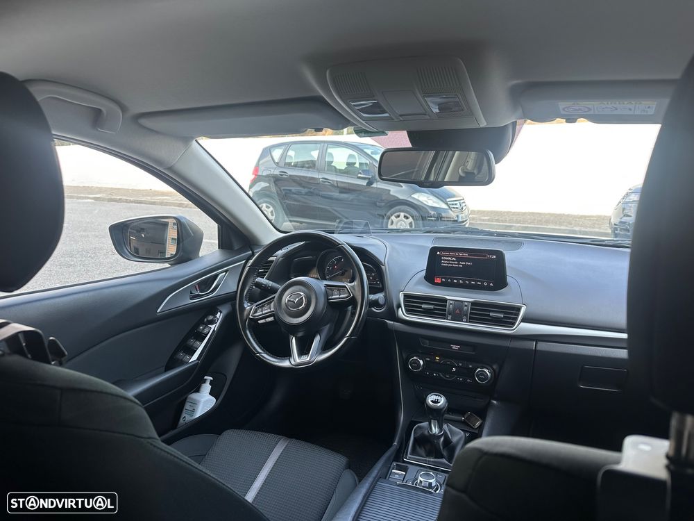 Mazda 3 Hatchback - 11