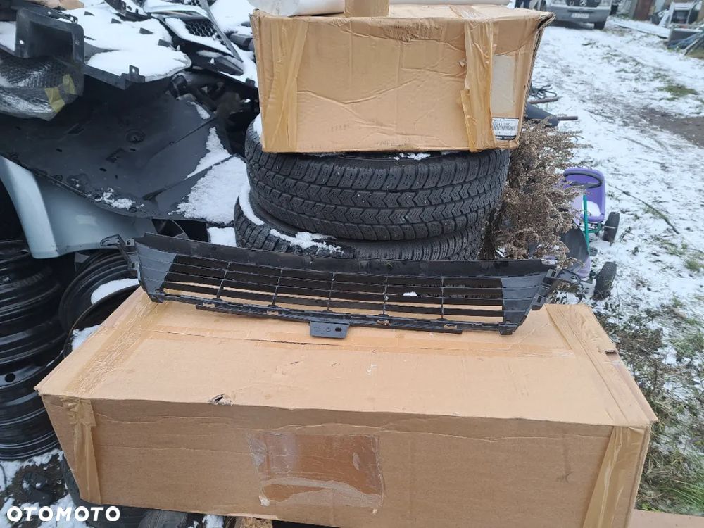 Kratka środkowa Toyota Auris II lift 53112-02670 53112-02680 - 2