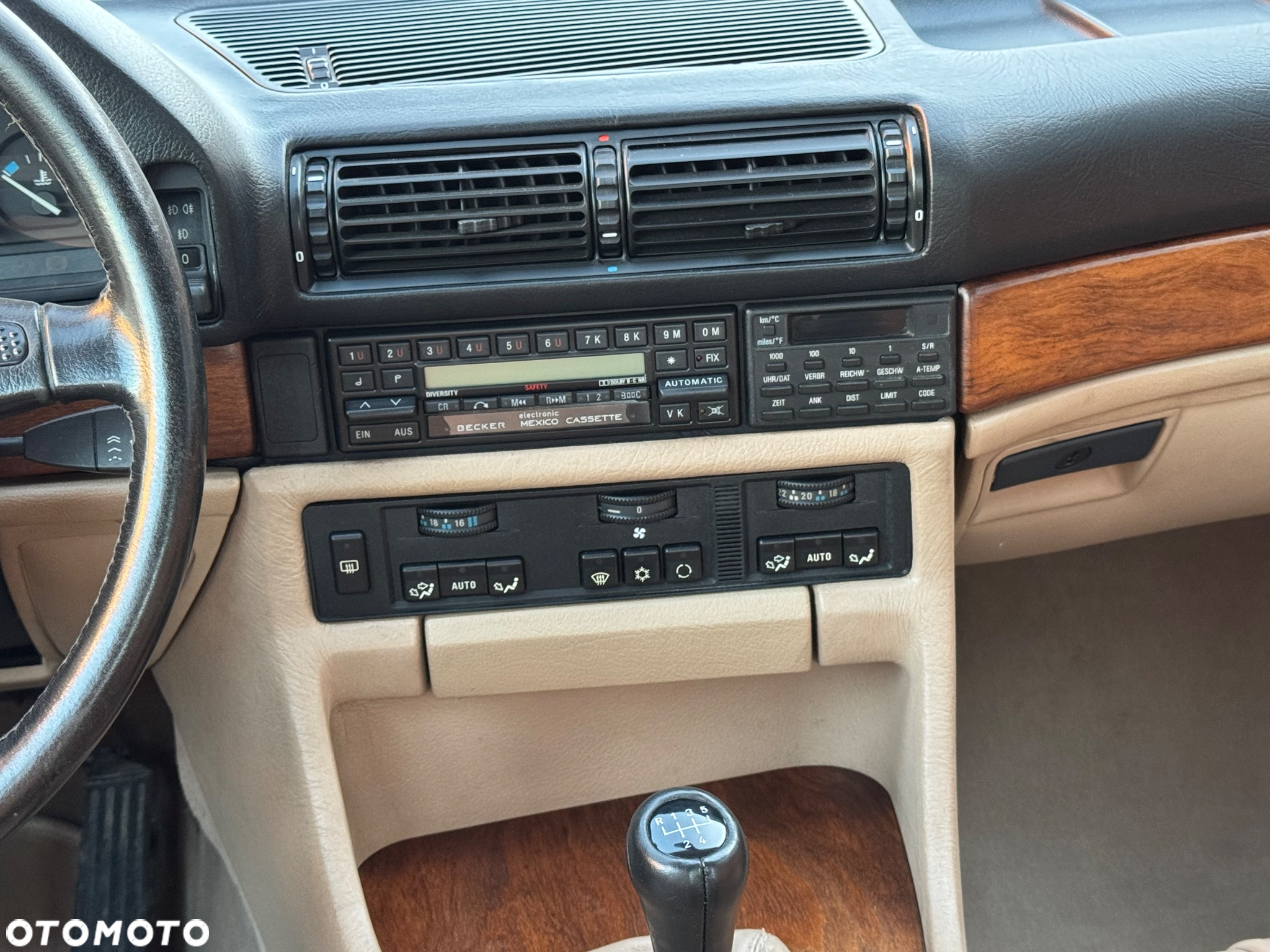 BMW Seria 7 735i - 23