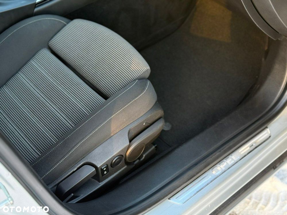 Opel Insignia 1.4 T Executive S&S - 10