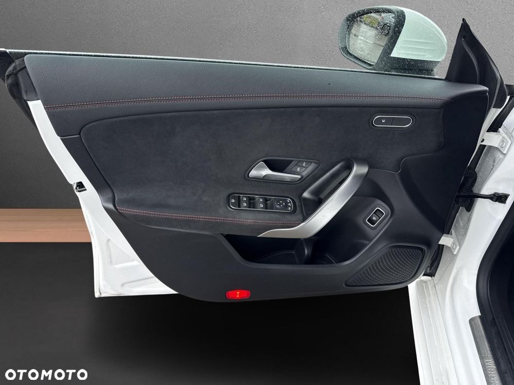 Mercedes-Benz CLA - 9