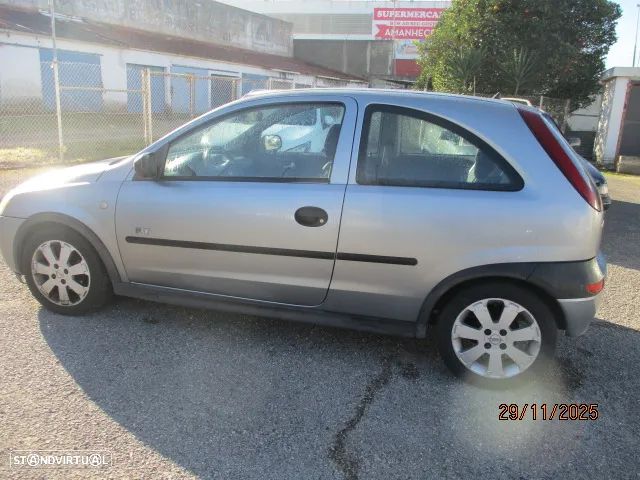Opel Corsa 1.2 16V Enjoy - 1