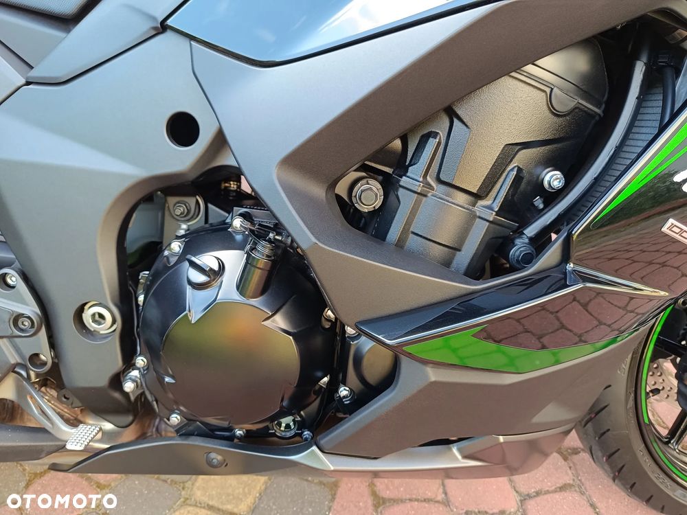 Kawasaki Ninja 1000 SX - 22