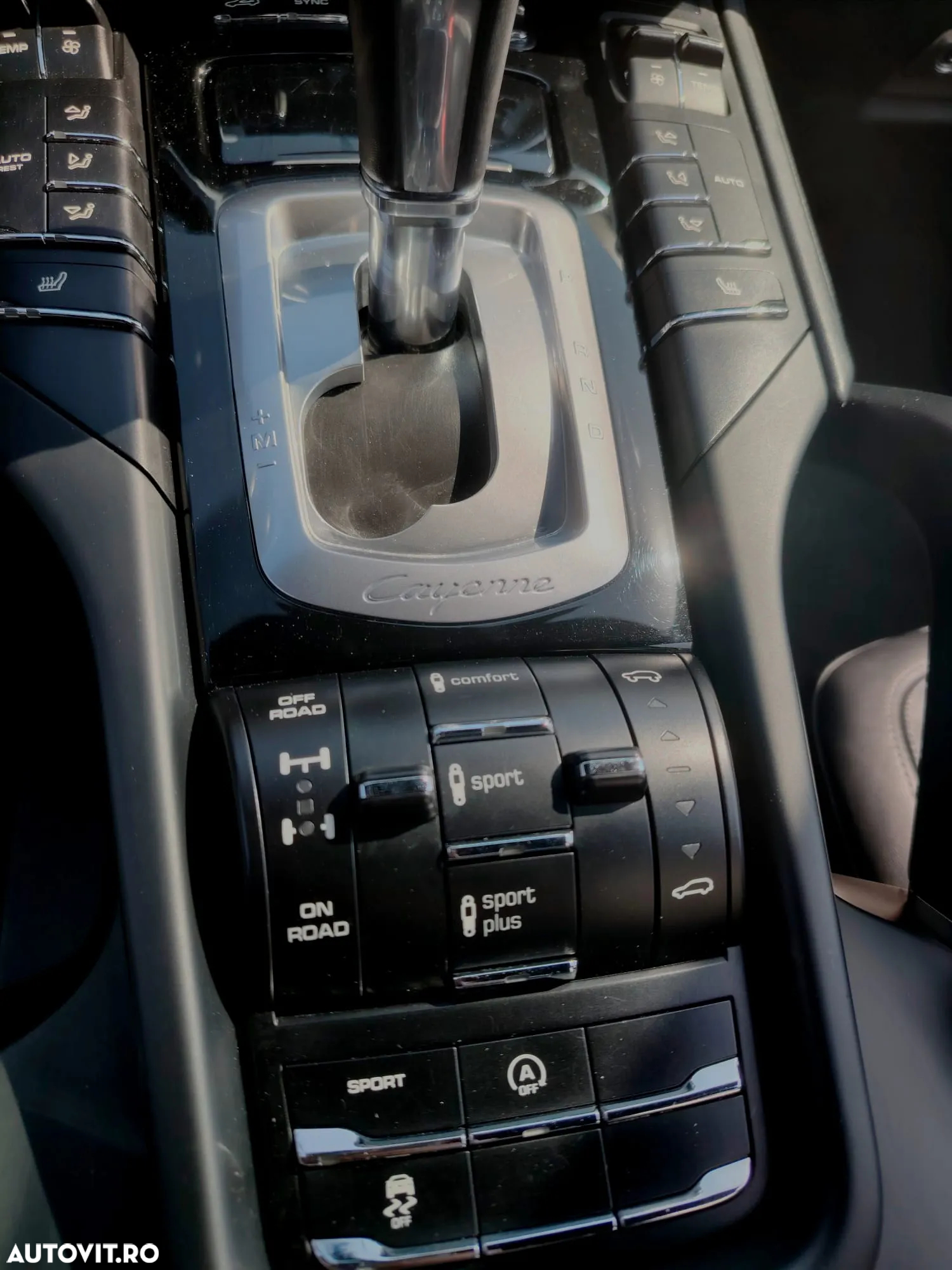 Porsche Cayenne 3.0 L - 13