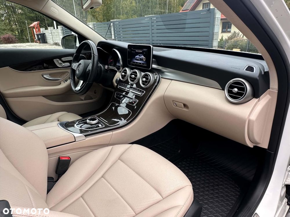 Mercedes-Benz Klasa C 300 9G-TRONIC Edition - 19