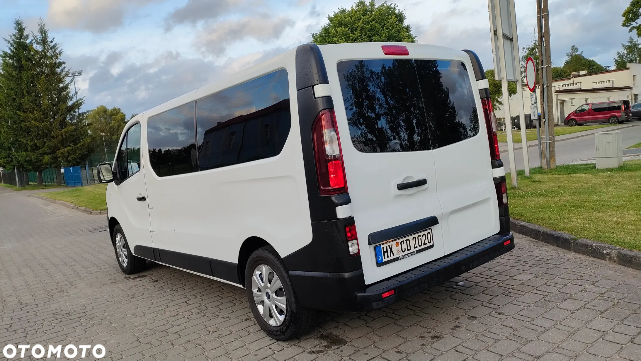 Opel Vivaro 1.6 D (CDTI) L2H1 - 19