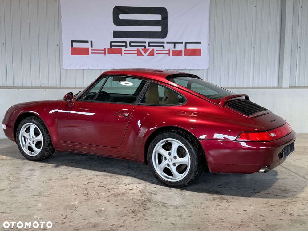 Porsche 911 Carrera - 3