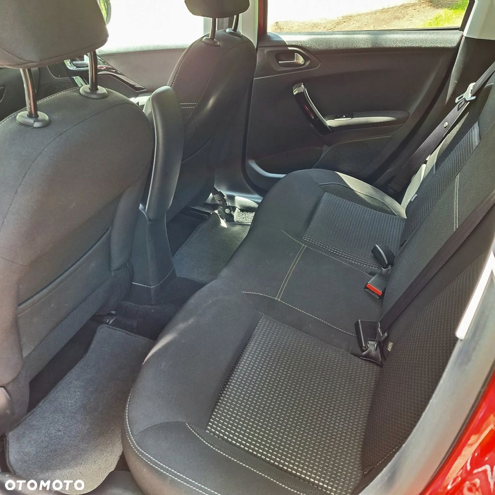 Peugeot 208 PureTech 110 Stop & Start Allure - 15