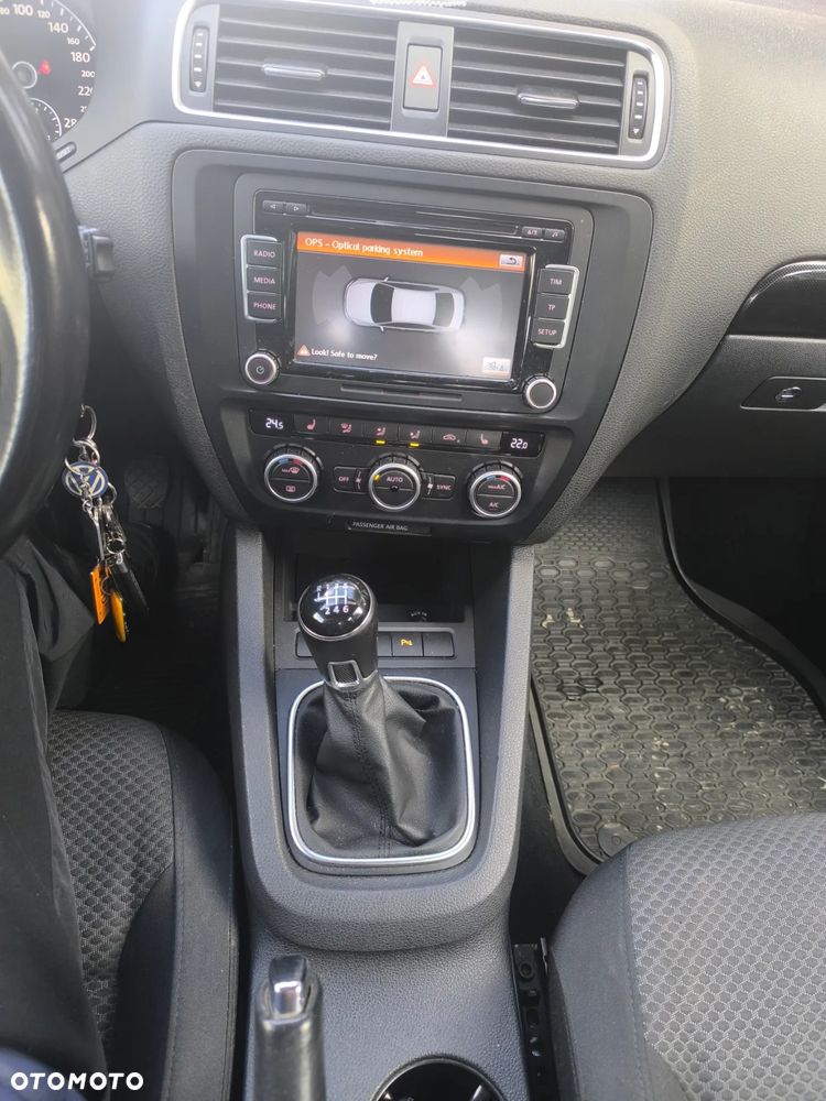 Volkswagen Jetta 1.2 TSI BMT Comfortline - 15