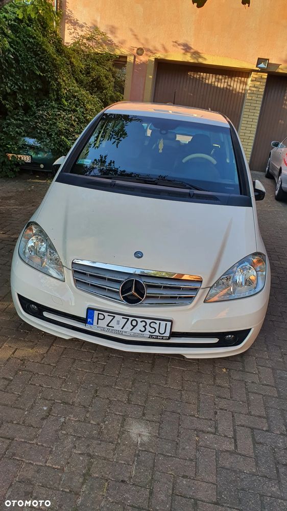 Mercedes-Benz Klasa A 180 CDI Elegance First - 32