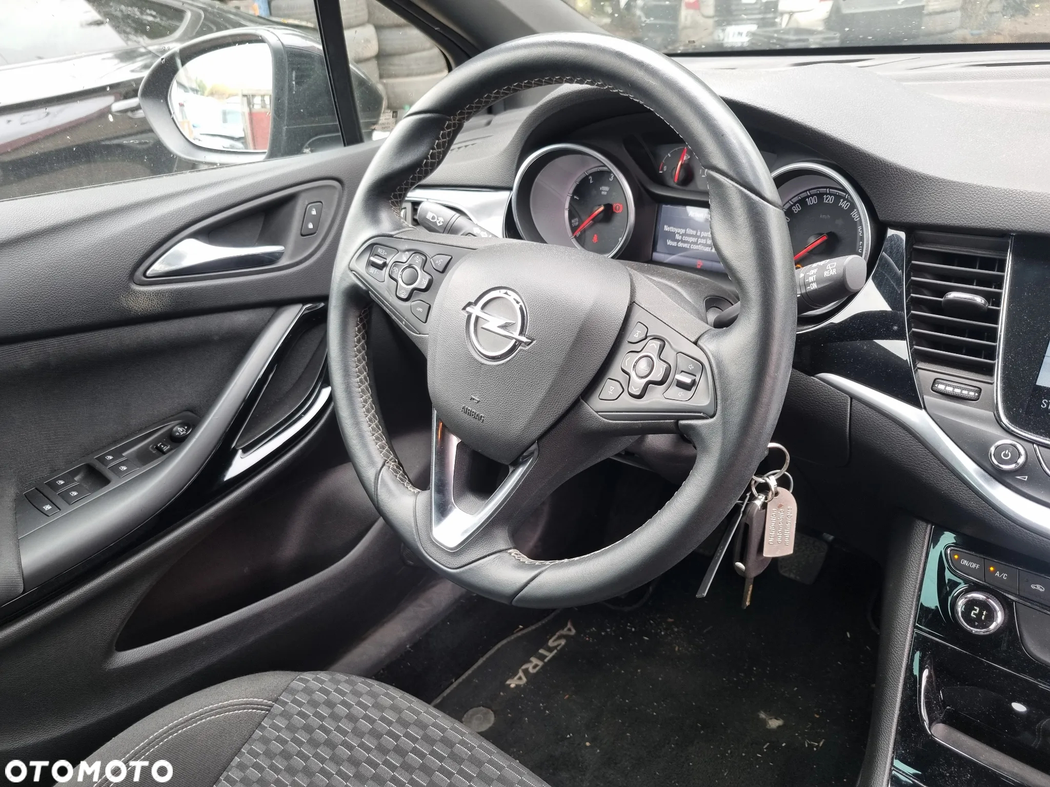 Opel Astra IV 1.6 CDTI Cosmo - 24