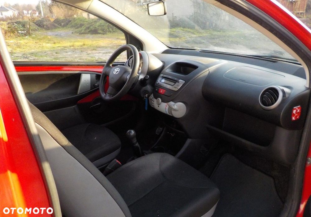 Toyota Aygo - 12