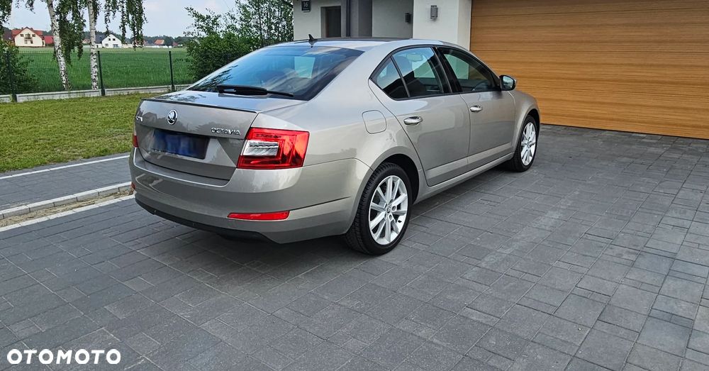 Skoda Octavia 1.4 TSI Edition DSG - 6