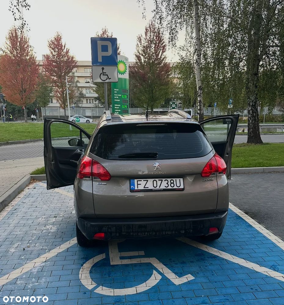 Peugeot 2008 1.2 Pure Tech Active S&S EAT6 - 2