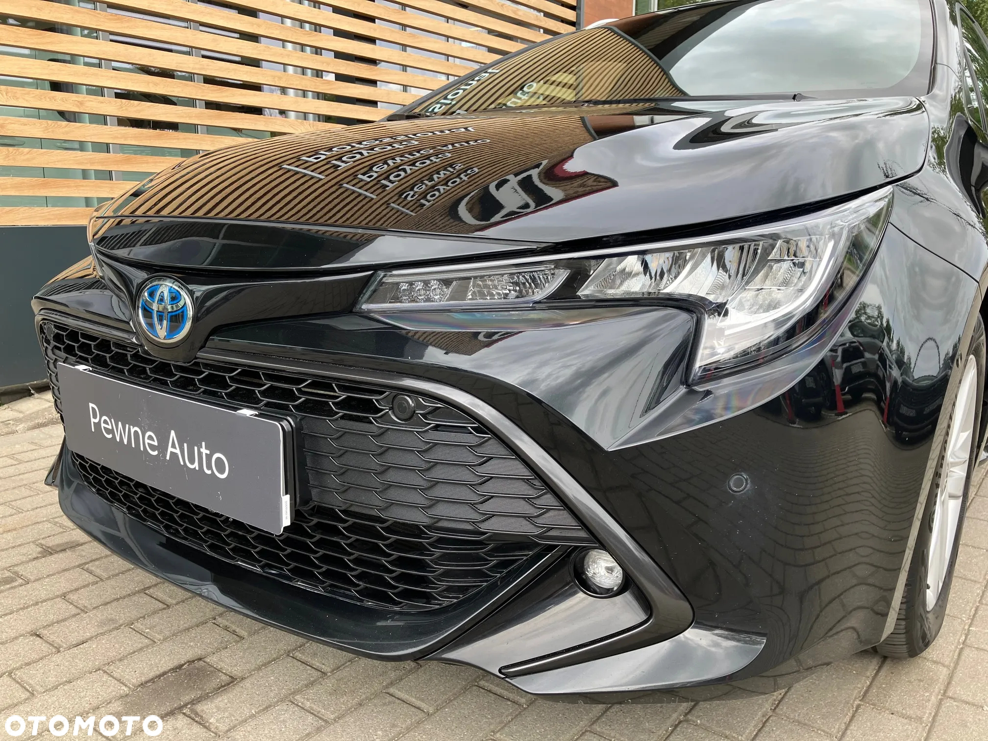 Toyota Corolla 1.8 Hybrid Comfort - 14