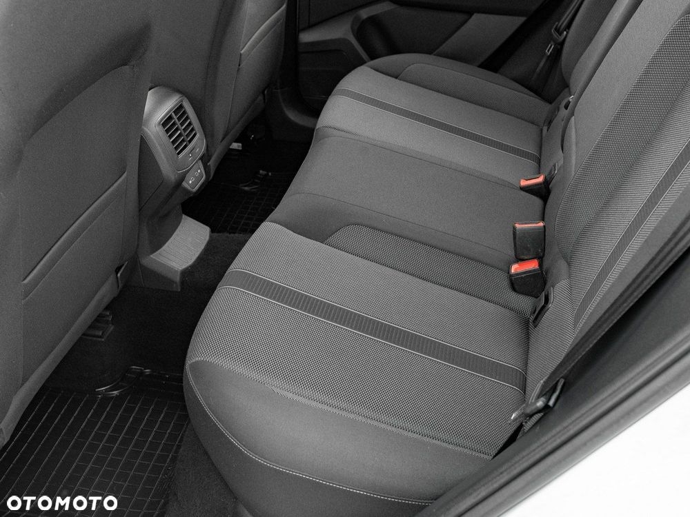 Volkswagen T-Roc 1.5 TSI Life - 24