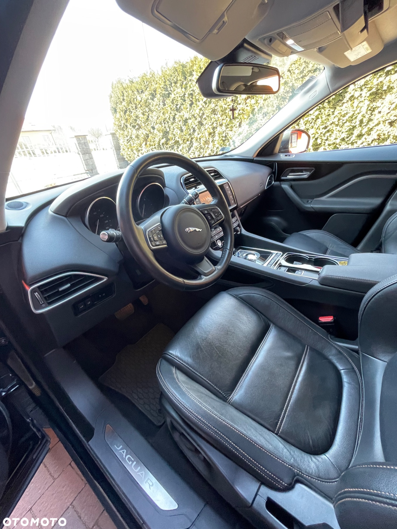 Jaguar F-Pace 2.0 i4D AWD R-Sport - 26