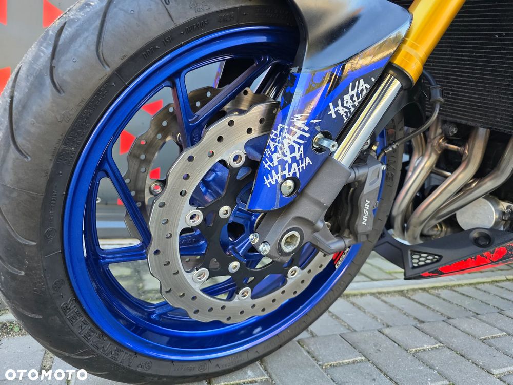Suzuki GSX - 15