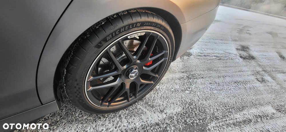 Mercedes-Benz Klasa E AMG 63 S 4Matic+ AMG Speedshift MCT-9G - 22