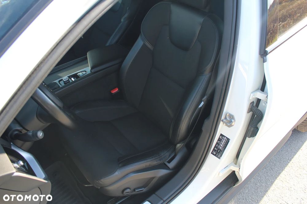 Volvo V60 Cross Country D4 AWD Geartronic Pro - 29