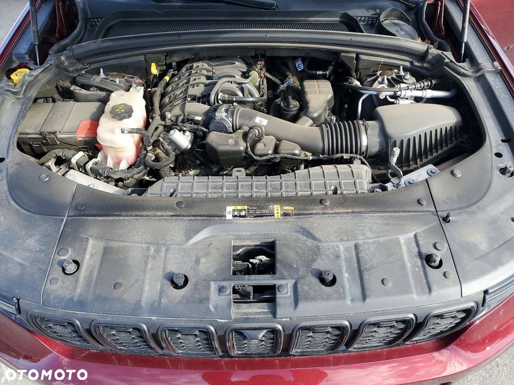 Jeep Grand Cherokee - 12