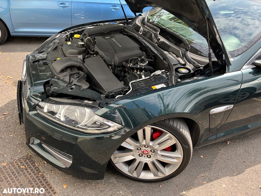 Jaguar XF 3.0D S Portfolio - 16