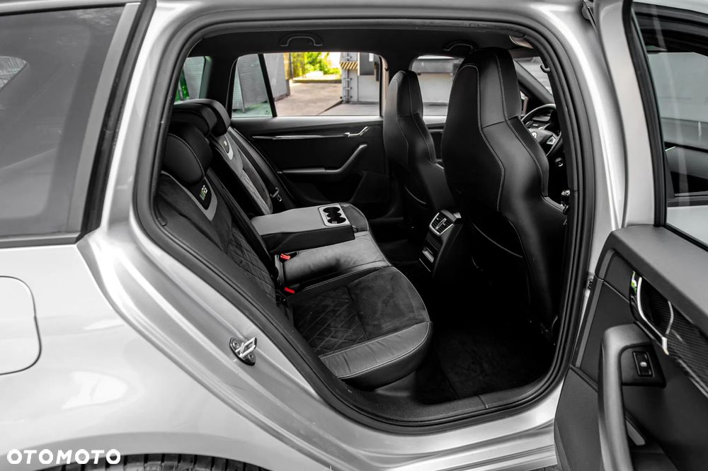 Skoda Octavia 2.0 TSI RS 230 - 32