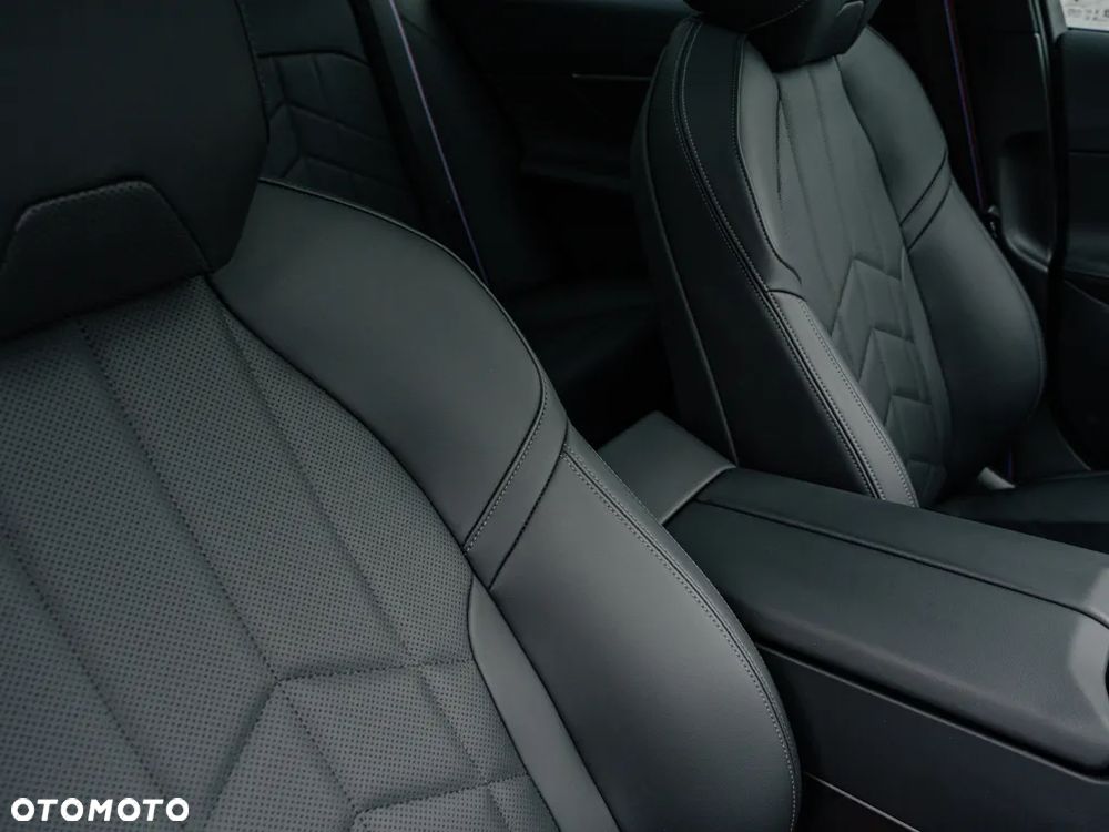BMW Seria 5 530e xDrive - 17