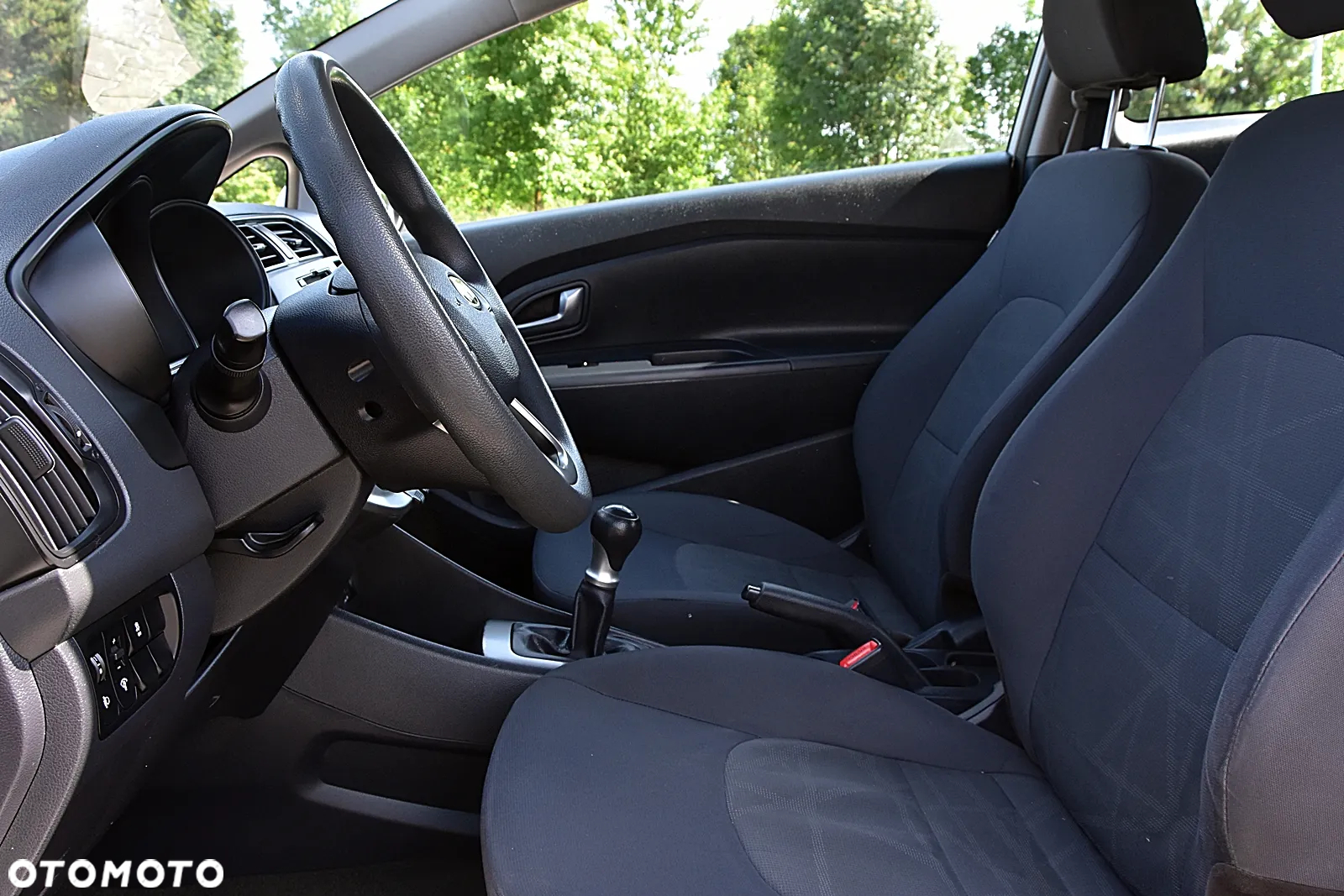 Kia Rio 1.2 Attract - 15