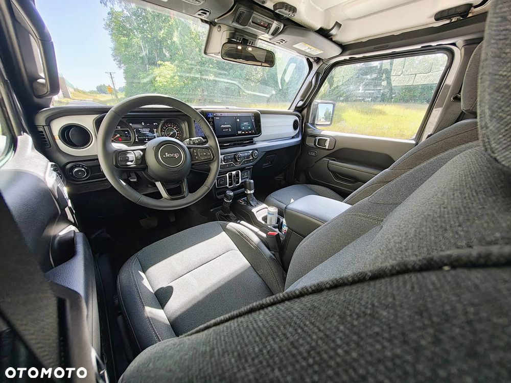 Jeep Wrangler Unlimited GME 2.0 Turbo Sahara - 22