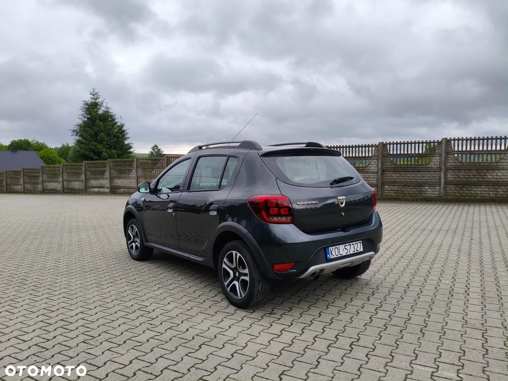 Dacia Sandero 0.9 TCe SL Celebration S&S EU6 - 5
