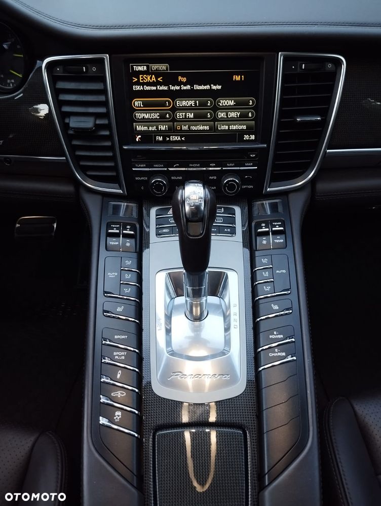 Porsche Panamera - 18