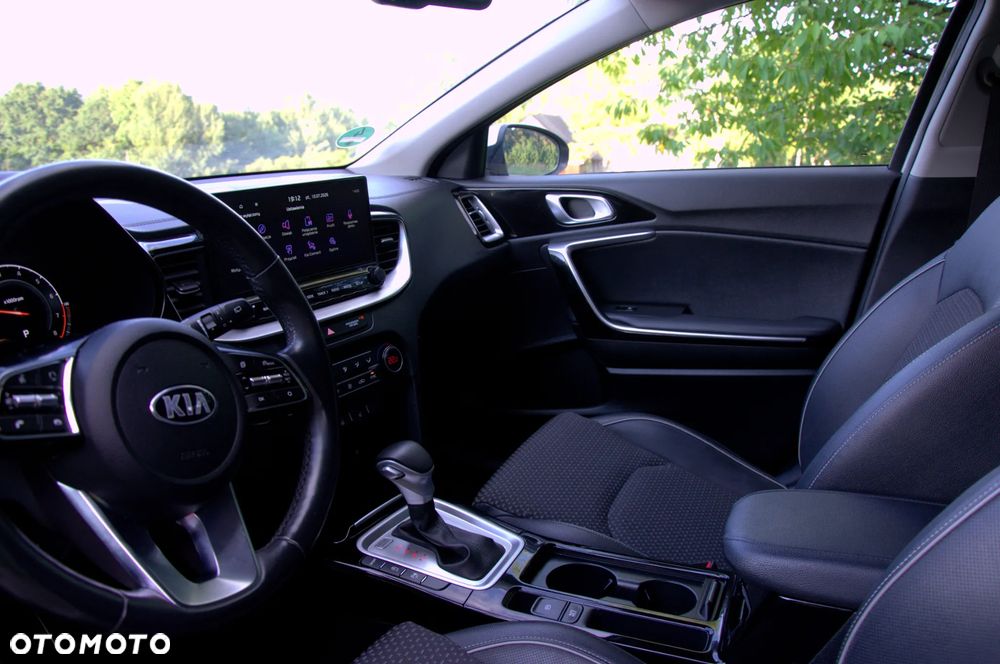 Kia XCeed 1.5 T-GDI Business Line DCT - 14