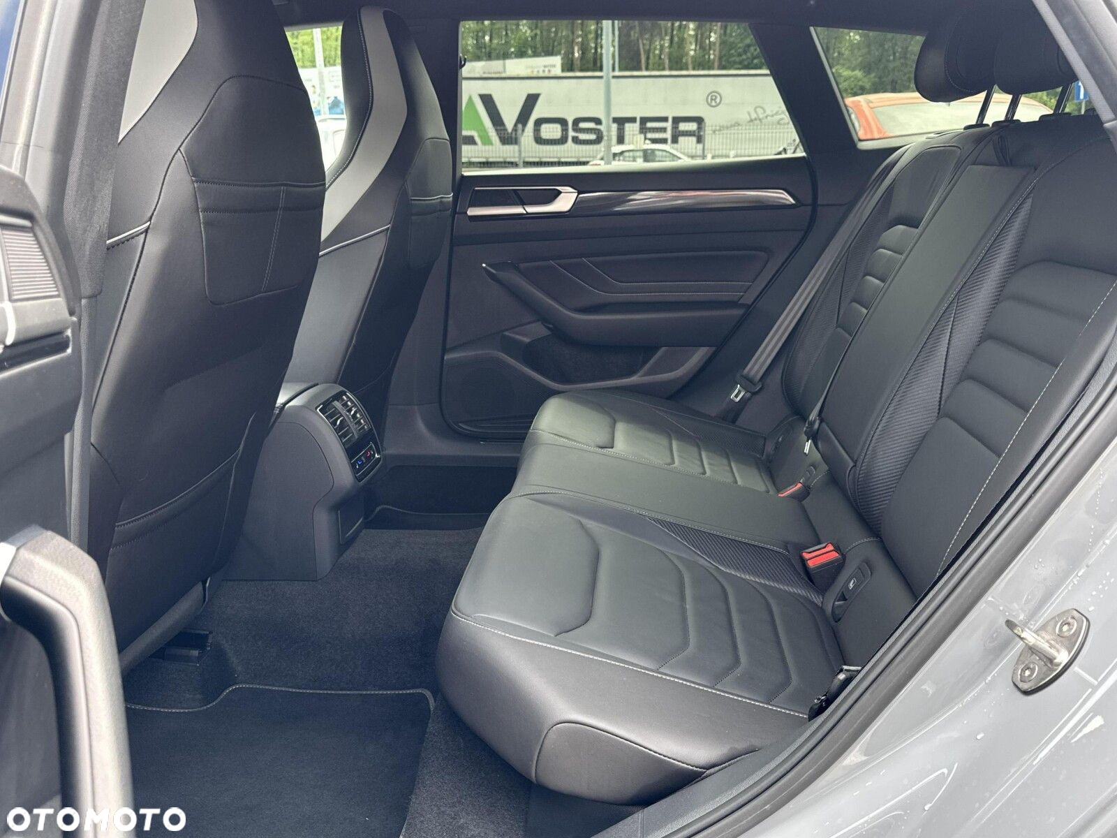 Volkswagen Arteon 2.0 TSI R-Line DSG - 12