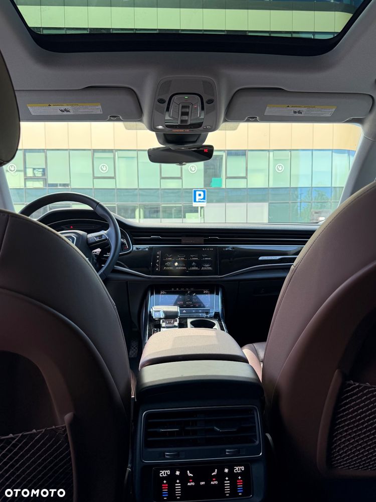 Audi Q8 55 TFSI quattro tiptronic - 13