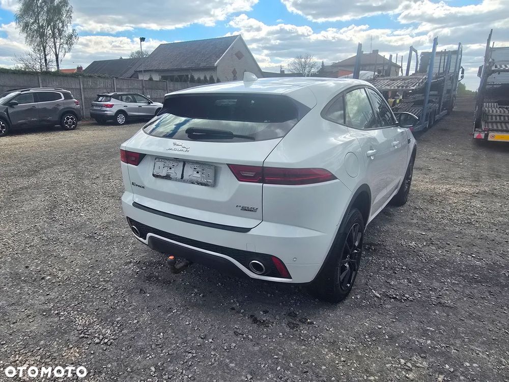 Jaguar E-Pace P200 AWD R-Dynamic - 8